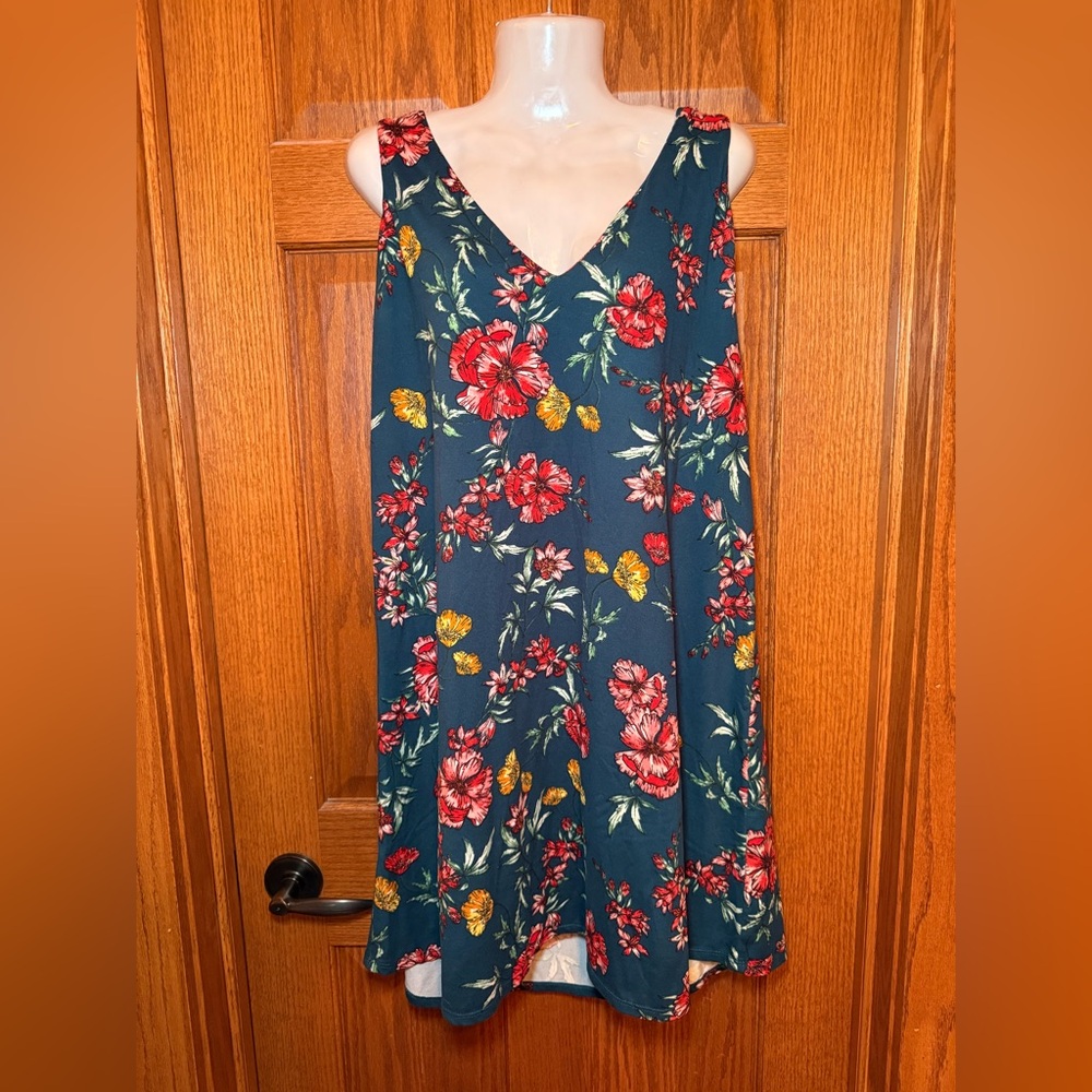 Nine Britton Red and Green Sleeveless V-Neck Sundress